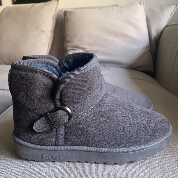 Gray boots - Picture 2 of 6